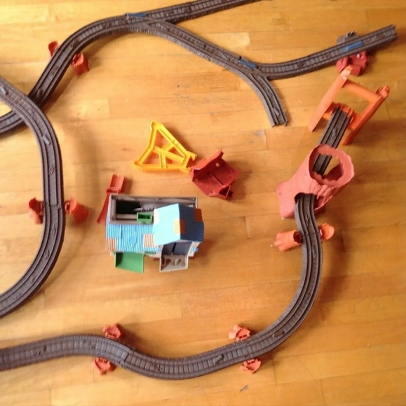 Thomas & Friends Misty Island Track Master Logging Adventure Train Set - Picture 10 of 11